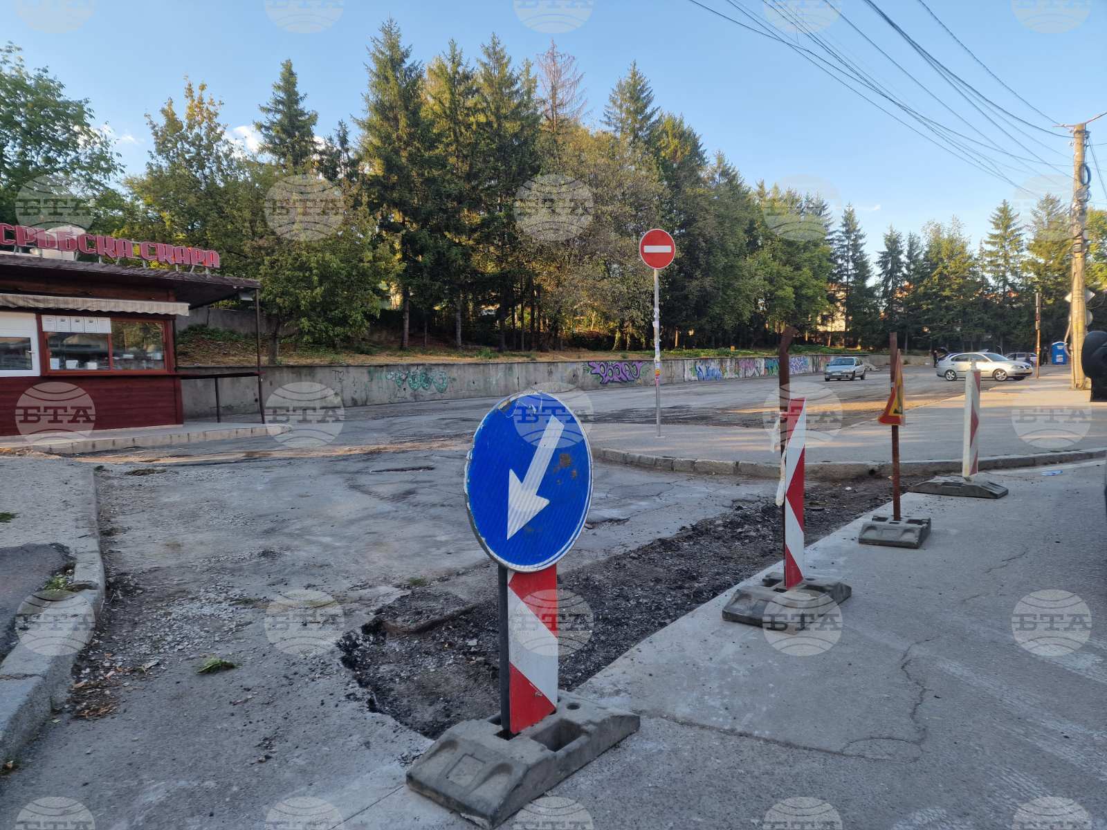 Временно ще бъде преустановено паркирането на паркинга срещу болницата в Перник