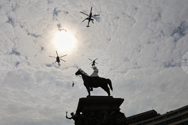Над 700 военнослужещи ще участват във военния парад на Деня на храбростта и празник на Българската армия, ще бъдат изпълнени 20 артилерийски салюта