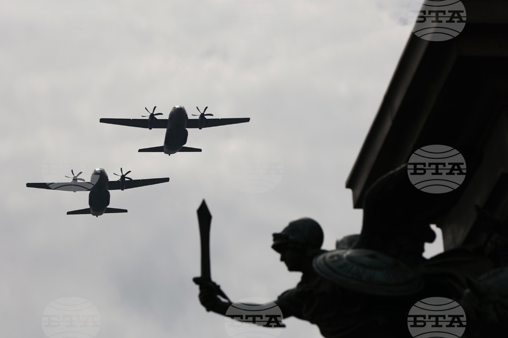 Ден на храбростта и празник на Българската армия - военен парад