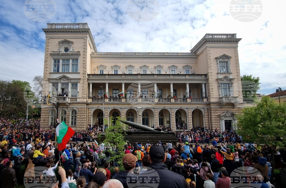 Ден на храбростта и празник на Българската армия - военен парад