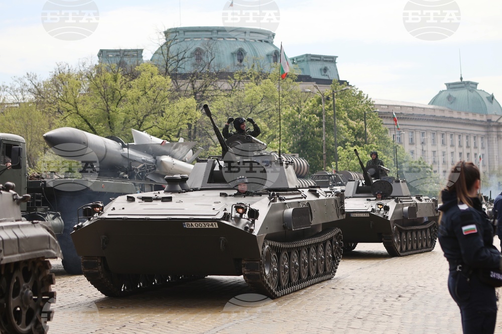 Ден на храбростта и празник на Българската армия - военен парад