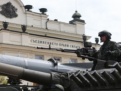 Ден на храбростта и празник на Българската армия - военен парад