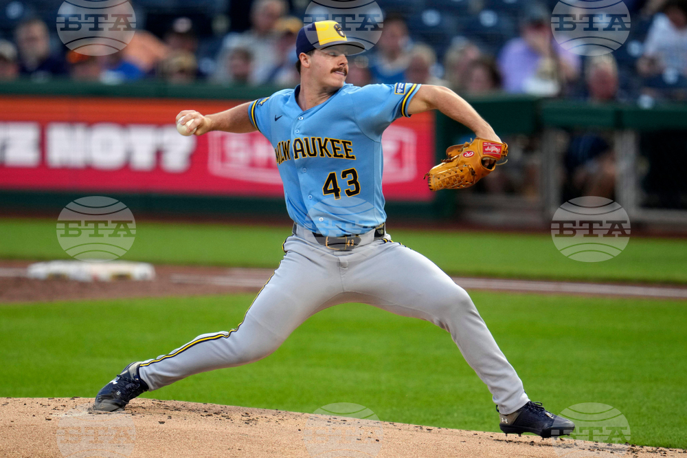Brewers Pirates Baseball