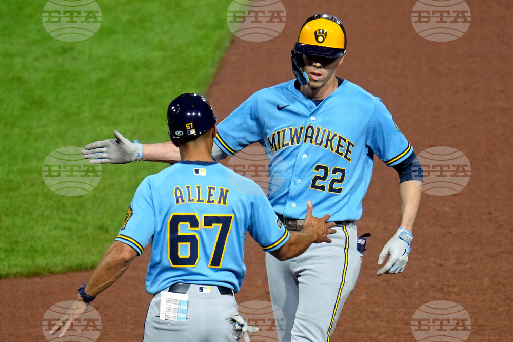 Brewers Pirates Baseball