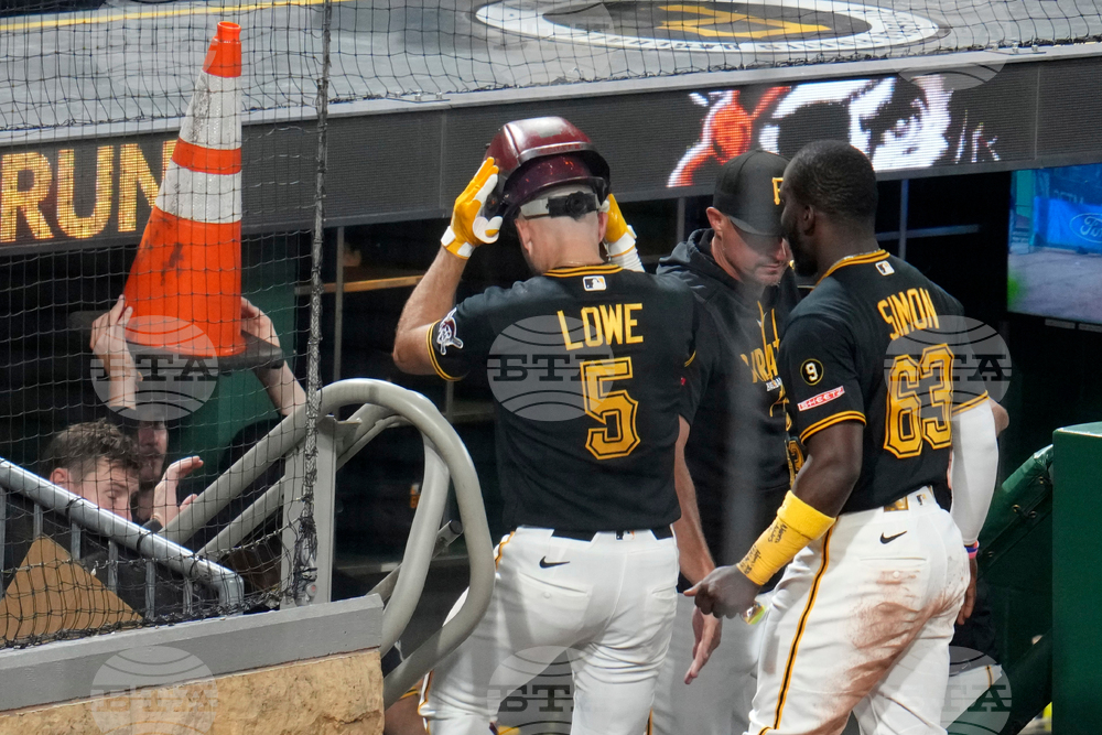 Brewers Pirates Baseball