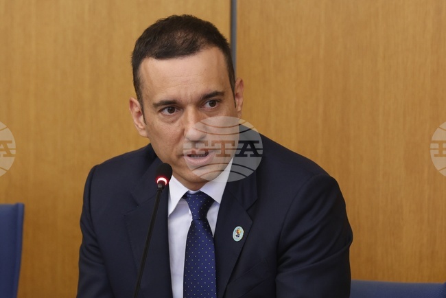 On Day of Sofia, Mayor Urges Sofianites to Do Their Share of Work for the City