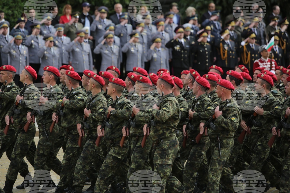 Ден на храбростта и празник на Българската армия - военен парад
