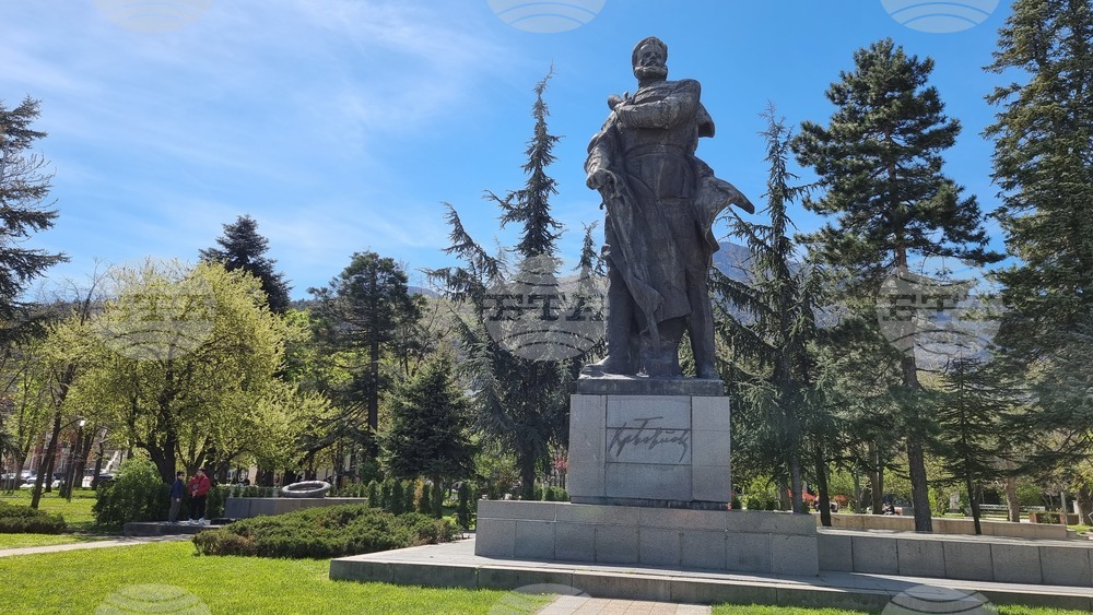 С дефиле и официална церемония на площад „Христо Ботев“ утре вечер във Враца ще бъде открит XIX Национален младежки олимпийски фестивал