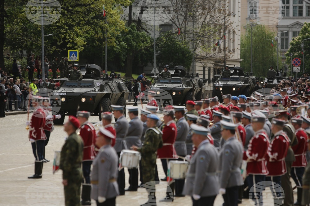 Ден на храбростта и празник на Българската армия - военен парад
