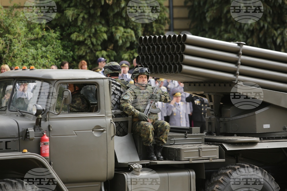 Ден на храбростта и празник на Българската армия - военен парад