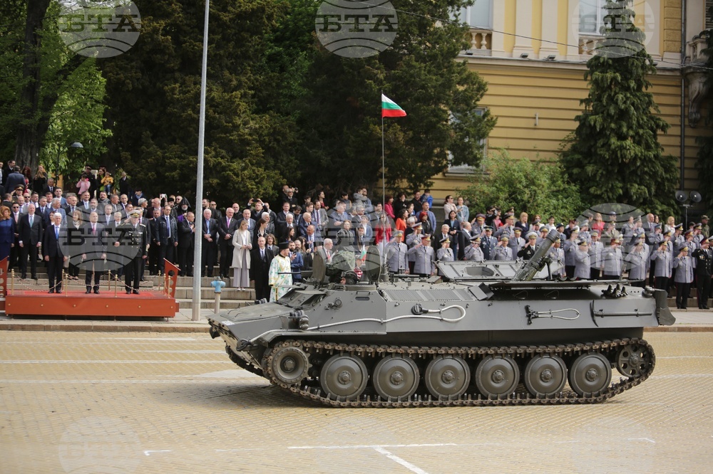 Ден на храбростта и празник на Българската армия - военен парад