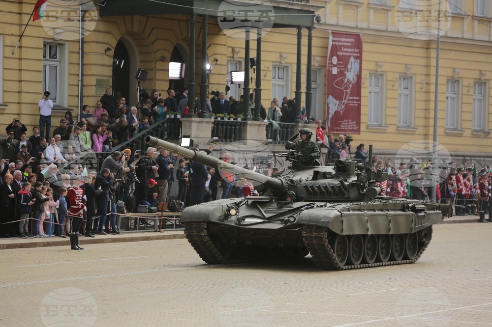 Ден на храбростта и празник на Българската армия - военен парад