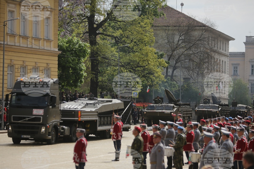 Ден на храбростта и празник на Българската армия - военен парад