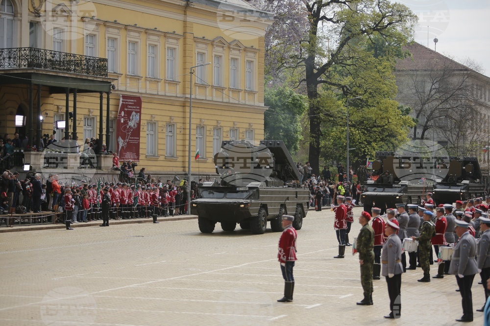 Ден на храбростта и празник на Българската армия - военен парад