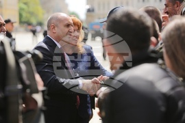 Ден на храбростта и празник на Българската армия - военен парад - президент - граждани