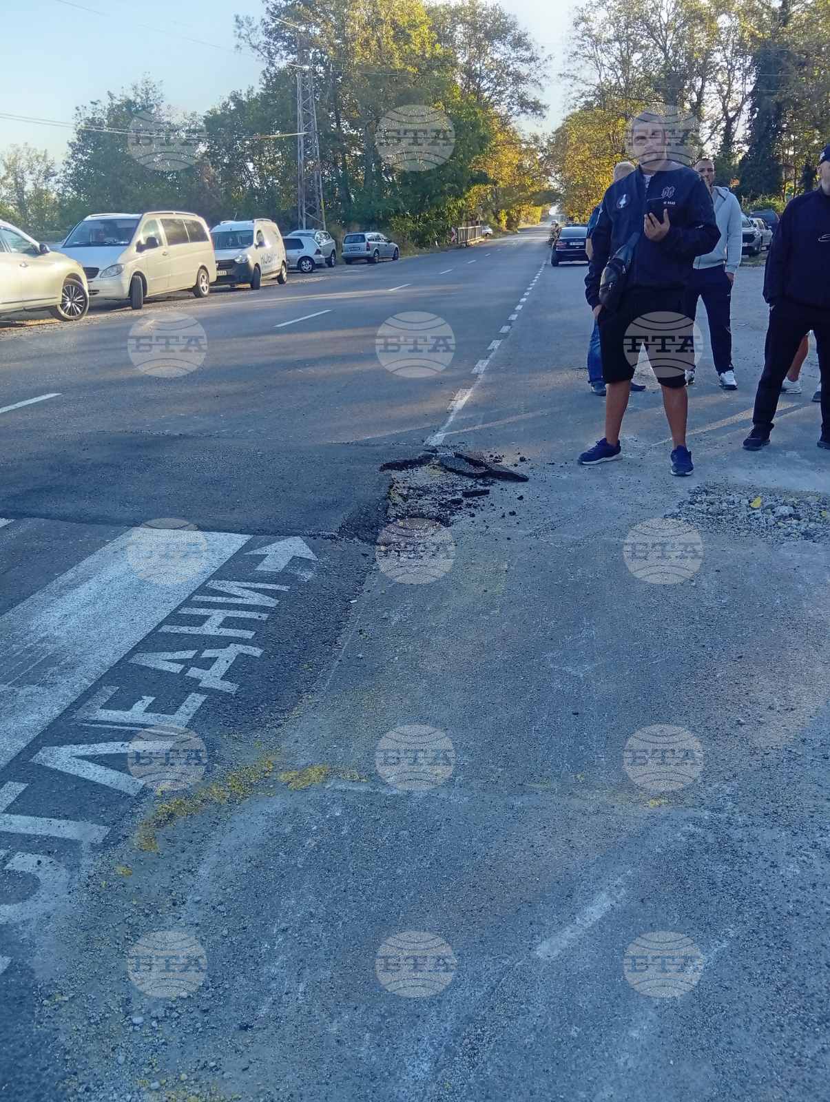 Местни жители изразиха недоволство от поставянето на "легнал полицай" преди село Коларово