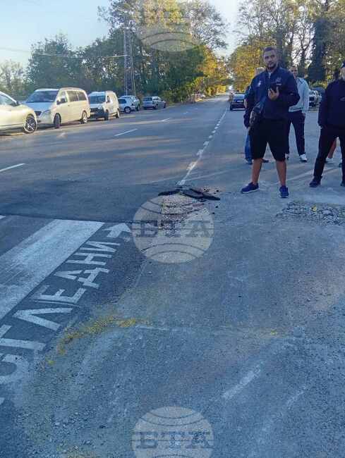 Местни жители изразиха недоволство от поставянето на "легнал полицай" преди село Коларово