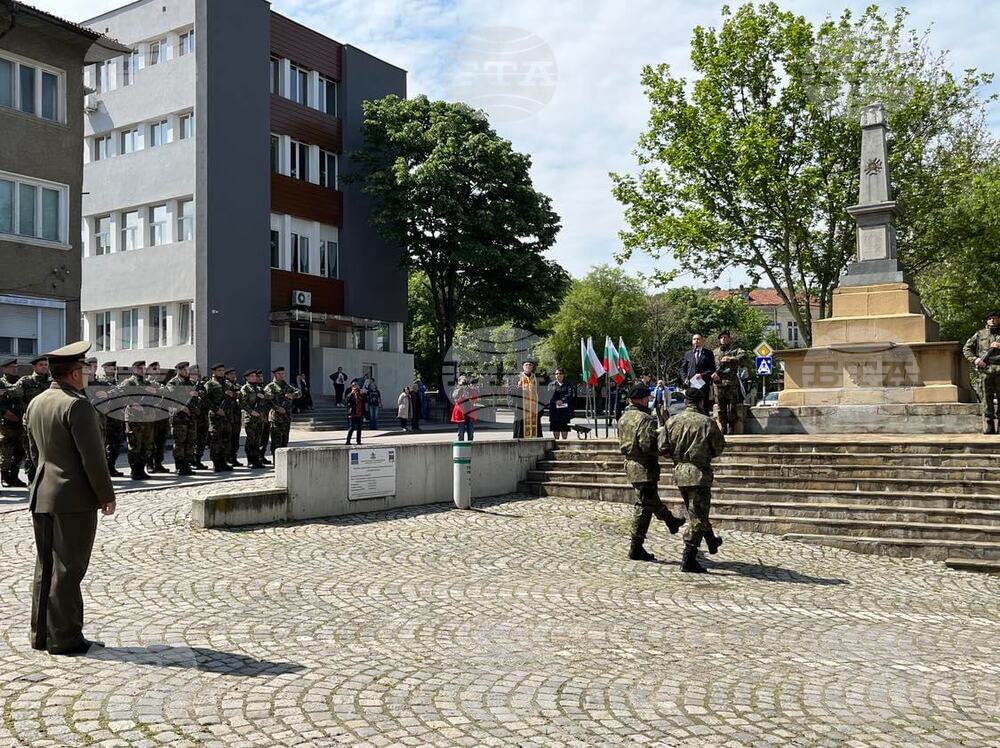 Свищов - 6 май - Ден на храбростта и празник на Българската армия