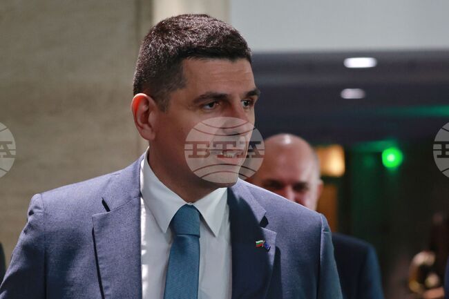 Democratic Bulgaria Says Security Council Meeting Was Called to Prevent Presidential Security Council Meeting