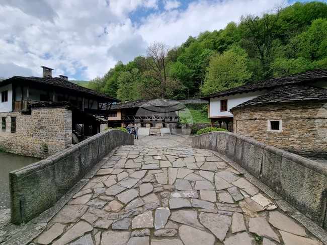 Благовещение съчетава християнския смисъл и народните традиции за ново начало, посочват от музей „Етър“