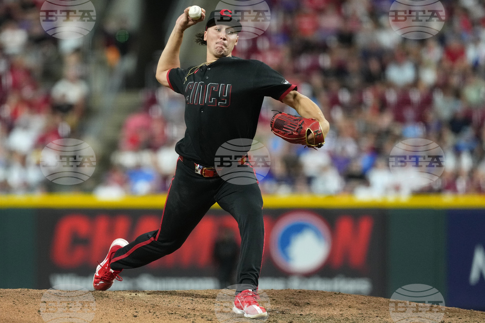 Cubs Reds Baseball