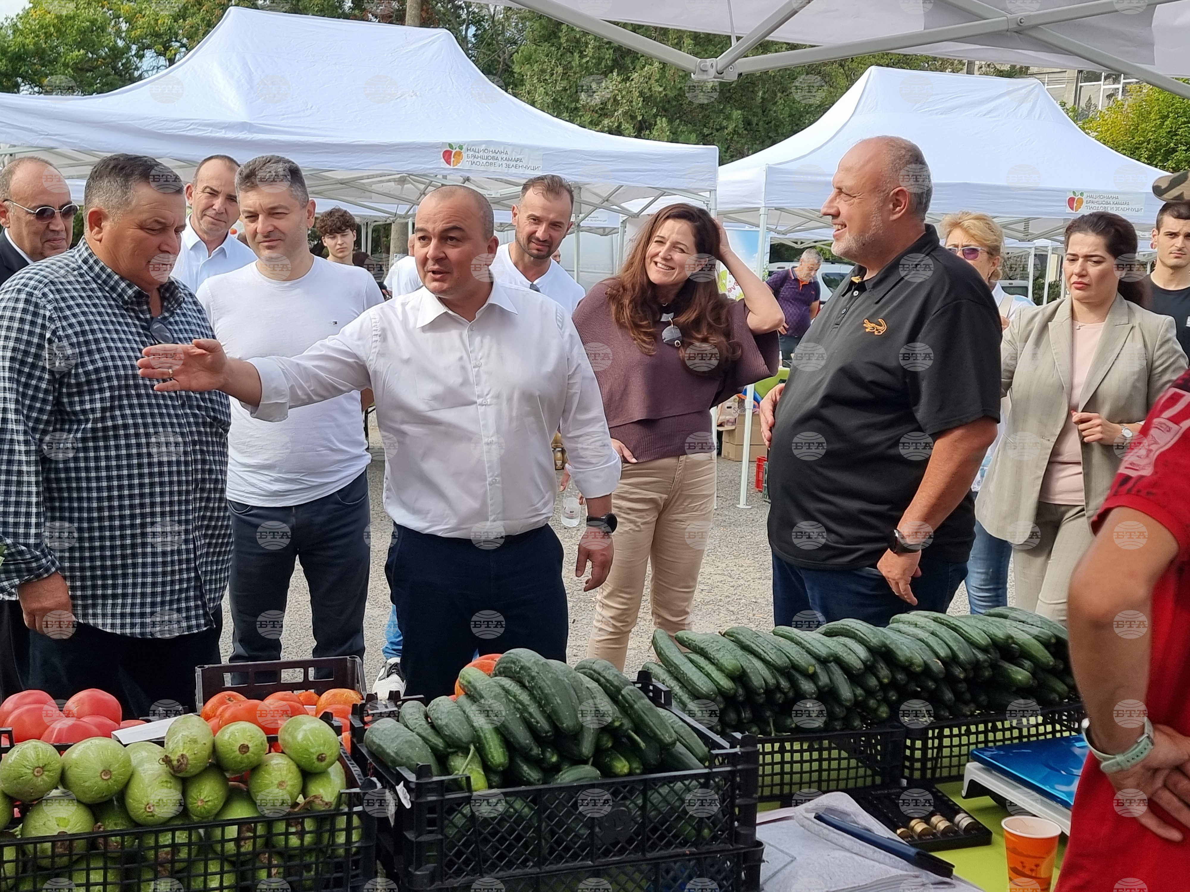 Няма основание за сериозен скок в цената на хляба, заяви земеделският министър Пламен Абровски в Еленово