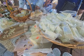 Село Черни Вит - Празник на домашните сирена