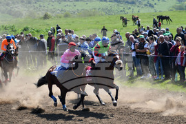 Село Севар - конни надбягвания