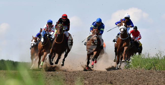 Село Севар - конни надбягвания