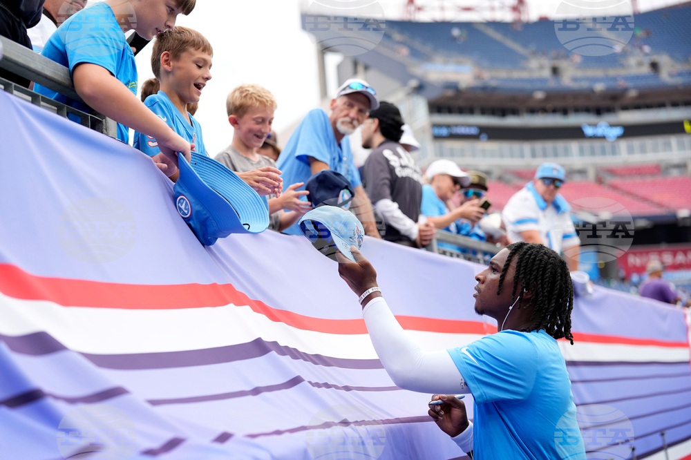 Eagles Titans Football
