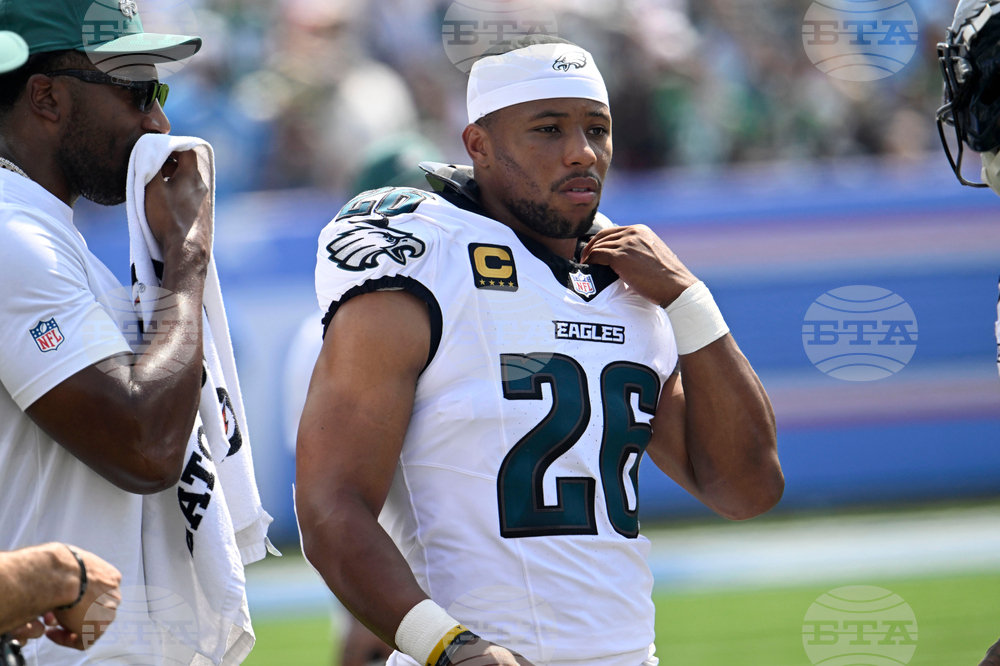 Eagles Titans Football