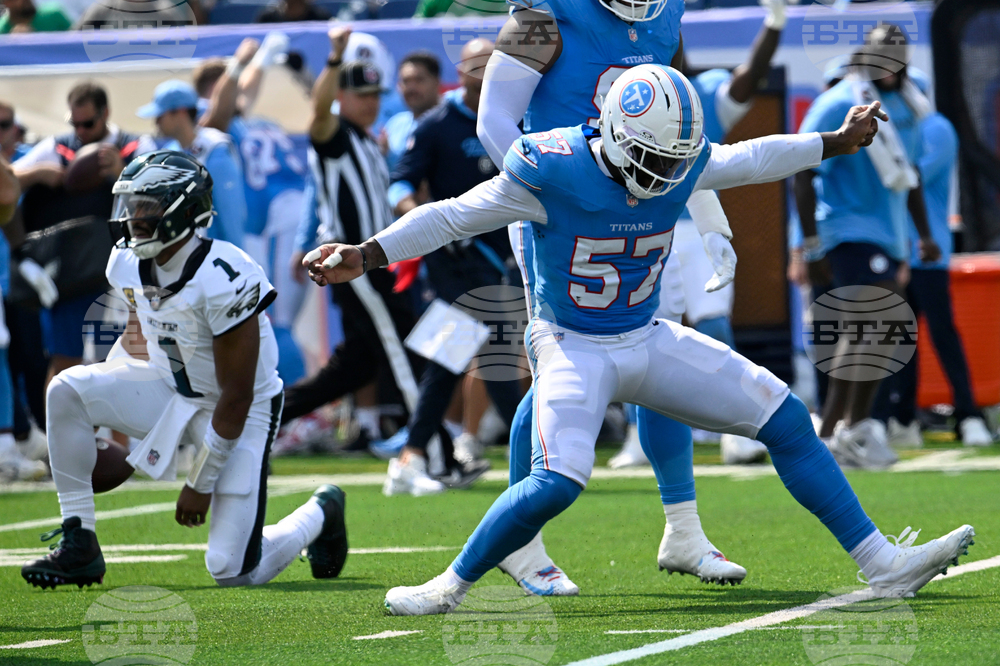 Eagles Titans Football