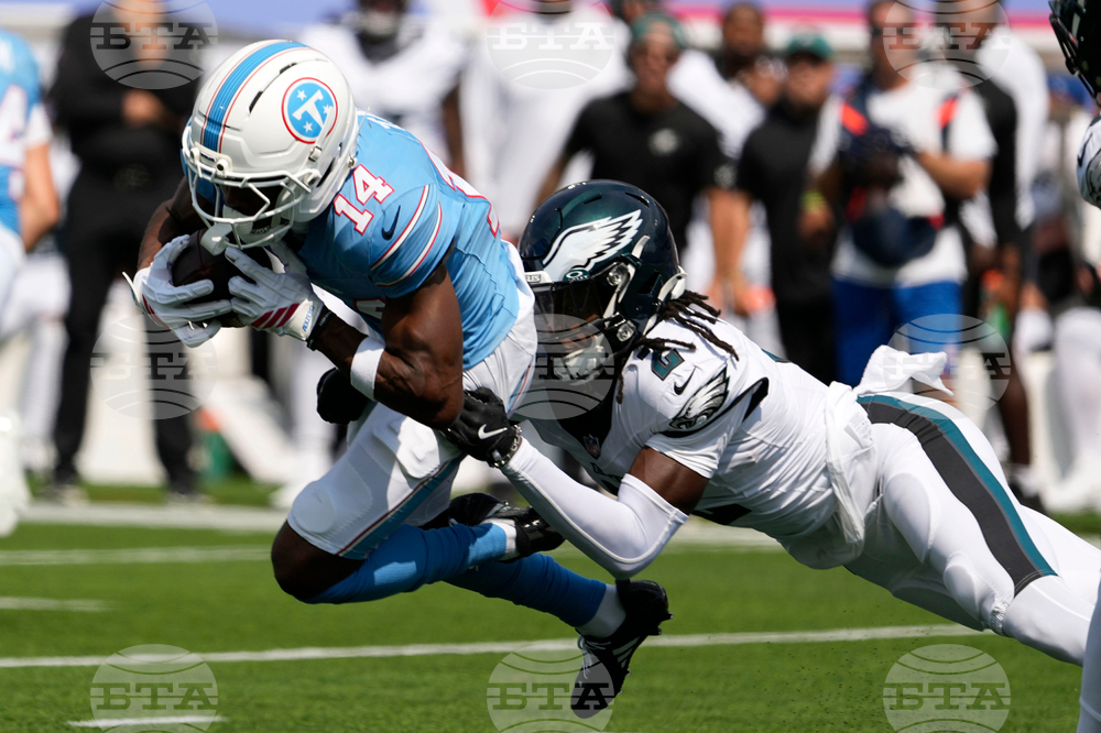 Eagles Titans Football