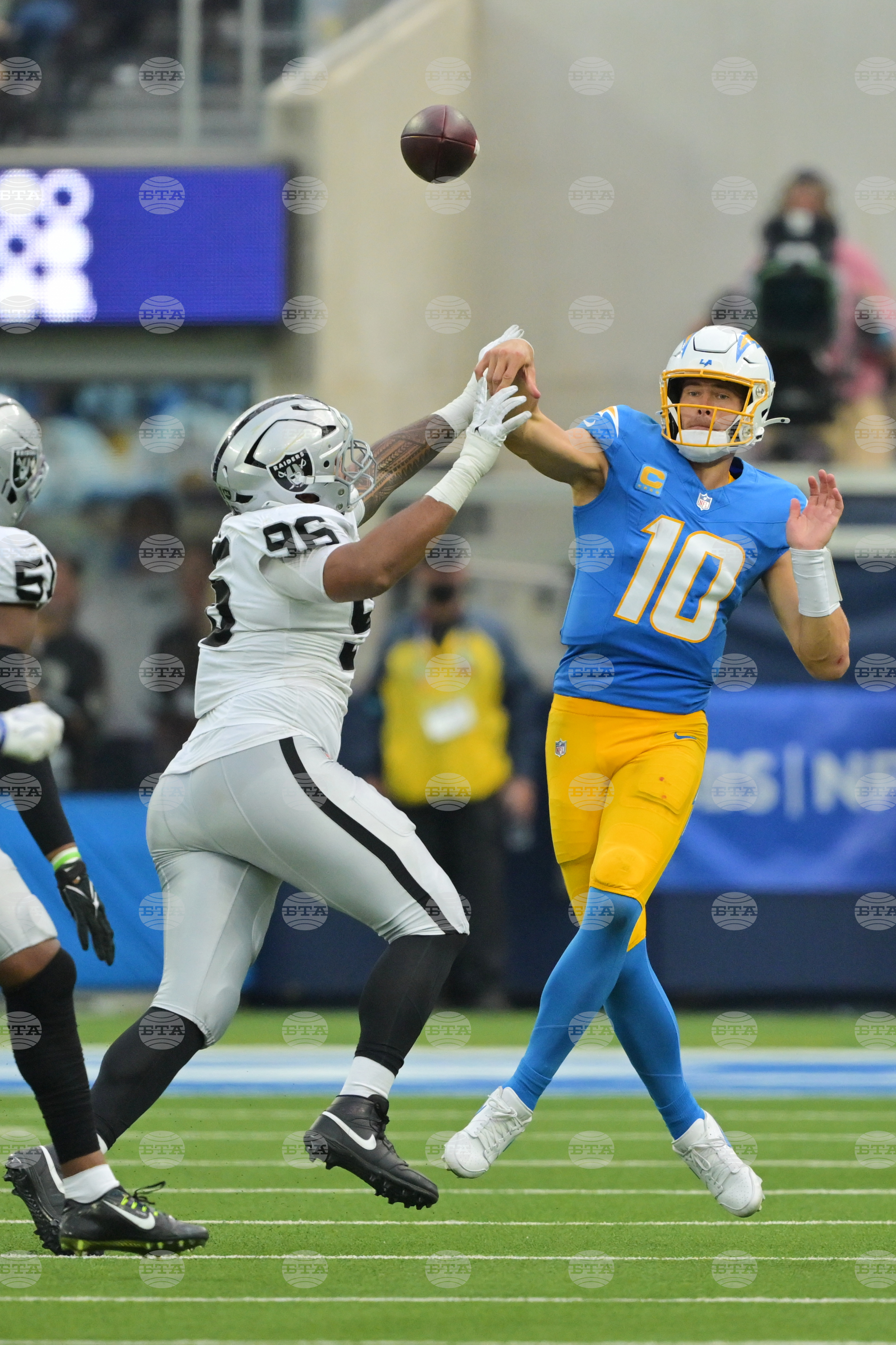 Raiders Chargers Football