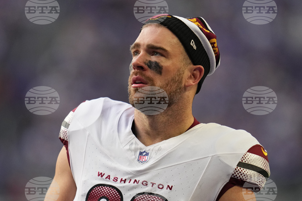 Eagles Ertz Returning Football