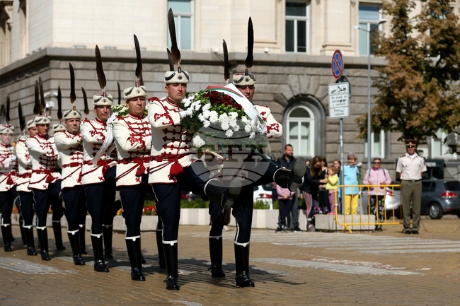 Bulgarian Political Leaders Address Citizens on 118th Anniversary of Country's Independence