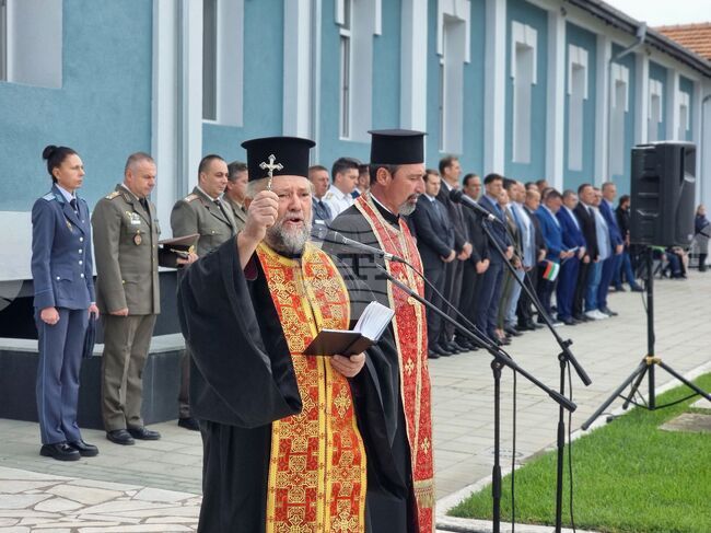 Ямбол отбеляза 118 години от обявяването на независимостта на България с тържествен военен ритуал в Музея на бойната слава