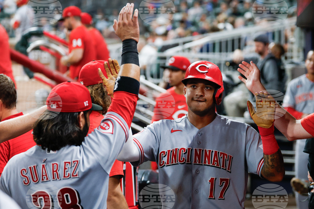 Reds Braves Baseball