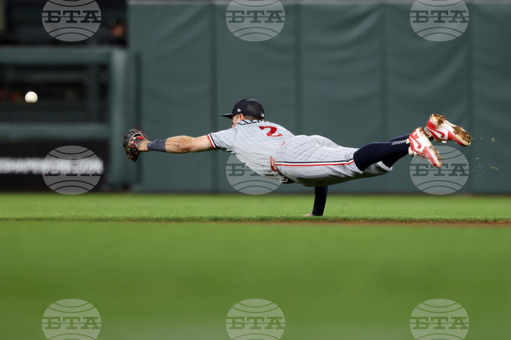Twins Giants Baseball