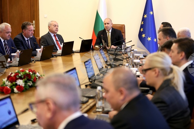 Най-малко 20 хиляди семейства без доходи ще получат наведнъж пълния размер на помощта за отопление от 321,95 евро