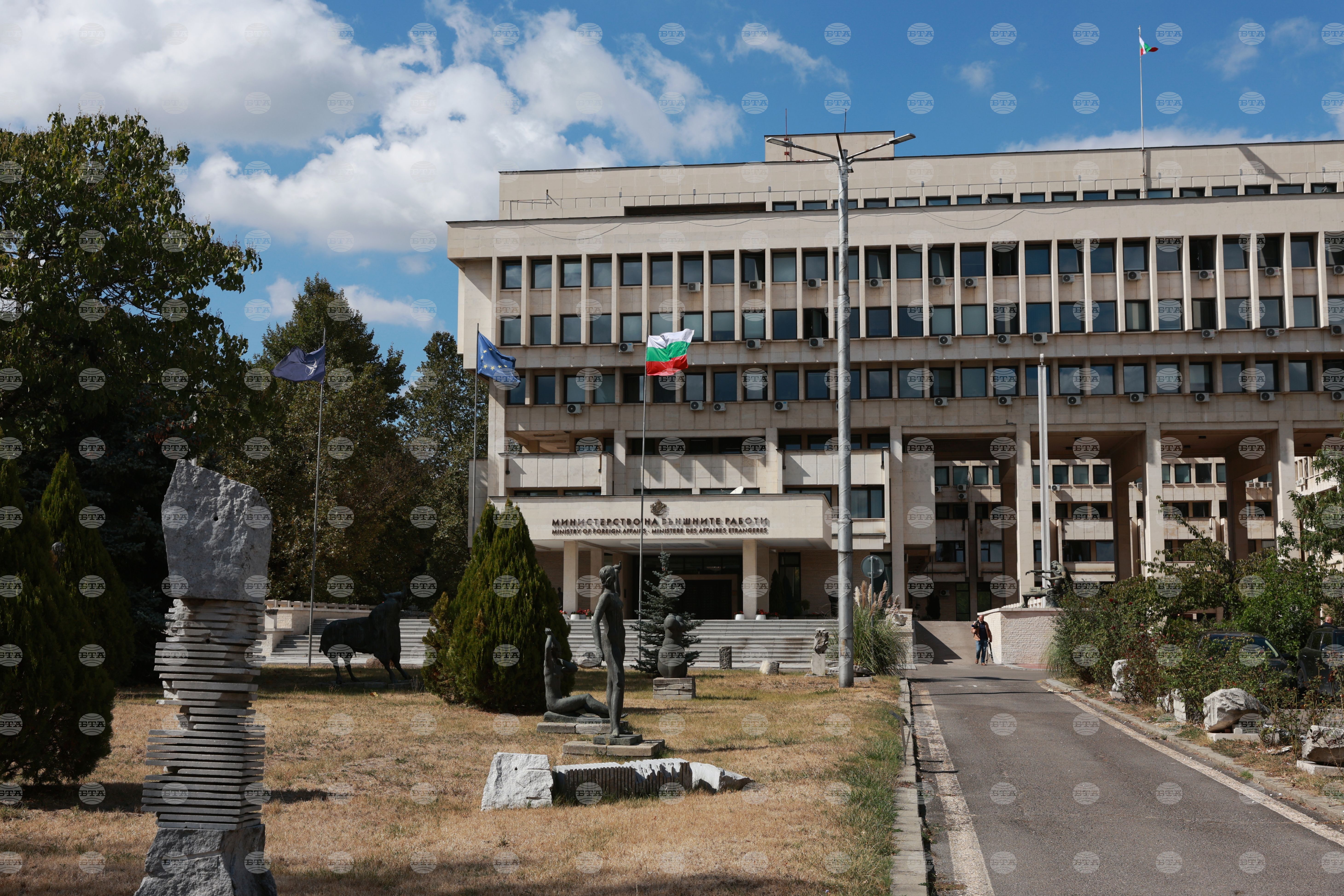 Временно управляващият посолството на Република Северна Македония в София беше извикана днес в МВнР, съобщиха от министерството