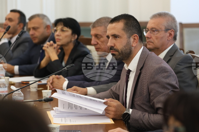 Комисията по регионална политика отхвърли на първо четене законопроект за въвеждане на „дигитална скоба“ при неплатено паркиране