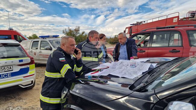 Евакуирани са 40 души заради пожара край село Михилци, съобщи областният управител на Пловдив 