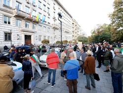 Столична община - протест и контрапротест