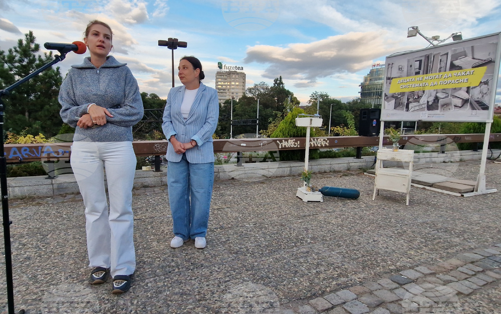 „Детски болници в България: 5 години грижа“ - изложба