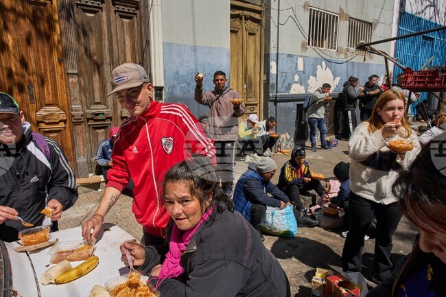 APTOPIX Argentina Poverty