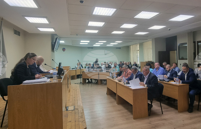 Общинските съветници в Плевен решиха да бъде проведен конкурс за избор на управител на Диагностично-консултативен център - II