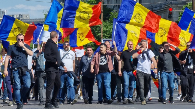 Делегация на румънската националистическа партия "Алианс за единство на румънците" участва в САЩ в конференция на консервативни лидери