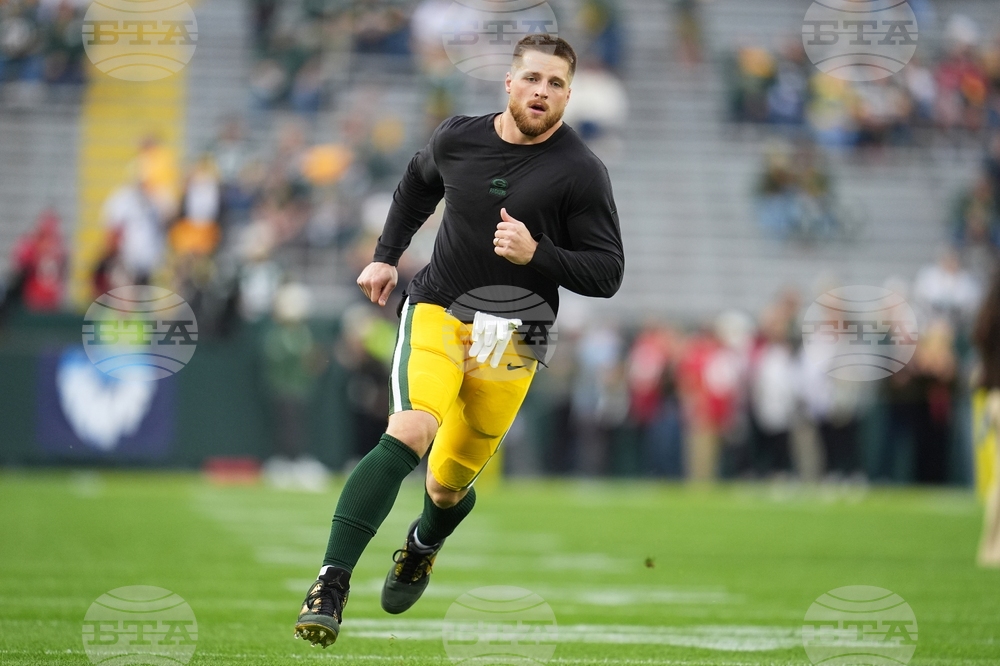 Falcons Packers Football