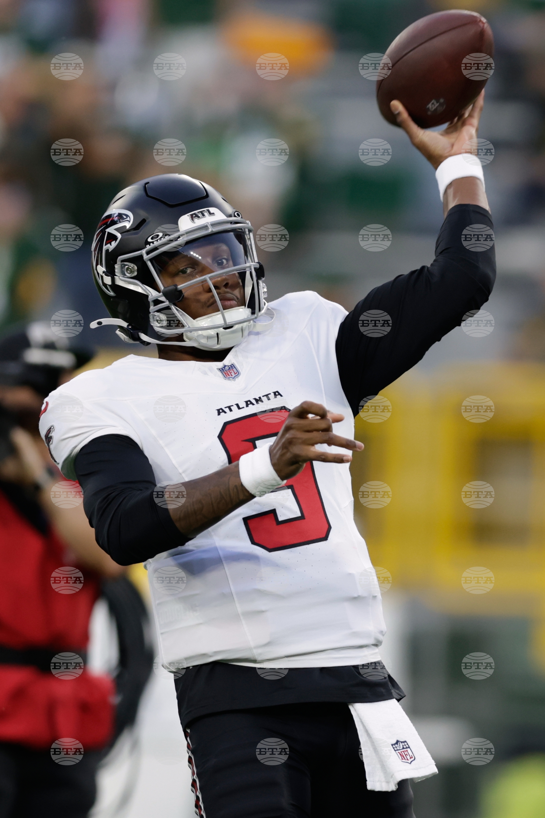 Falcons Packers Football